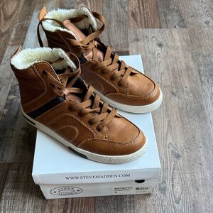 Steve Madden Kids Brown and Black High-Top Sneakers (Womens 6)